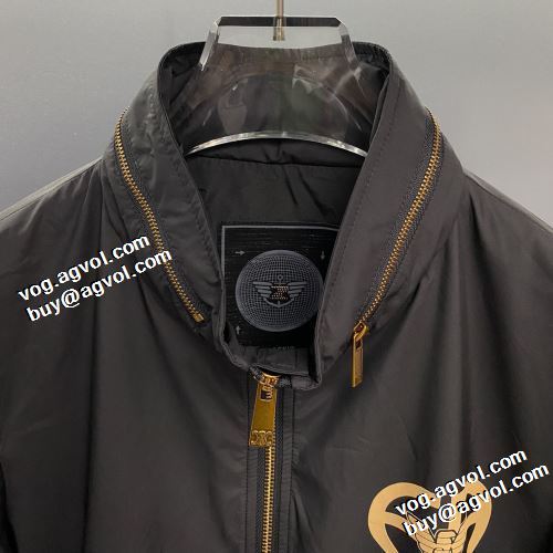 楽に着用出来る 2021秋冬 アルマーニスーパーコピー 優美なお出かけスタイル アルマーニ ARMANI ブルゾン プリント柄