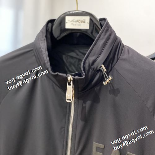 プリント柄 アルマーニコピー ブランド 高級感漂わせる 2021秋冬 アルマーニ ARMANI 機能性 耐久性抜群 ブルゾン