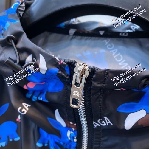  BALENCIAGAブランド コピー    2021春夏   バレンシアガ BALENCIAGA   日焼け止め服 紫外線カット    高級感ある 