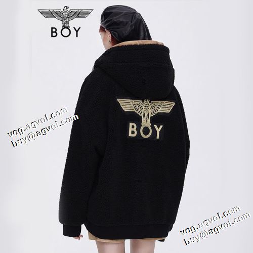 ボーイロンドン BOY LONDON 人目を惹くデザイン 可愛い見た目 ジャケット 2色可選 ボーイロンドンコピー 2022早春 ロングコート