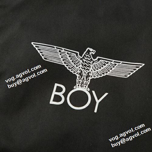ボーイロンドン BOY LONDON  2022早春 ボーイロンドンコピーブランド 楽に着用出来る プリント柄 セレブ愛用の超人気商品 ジャケット こだわりのコート