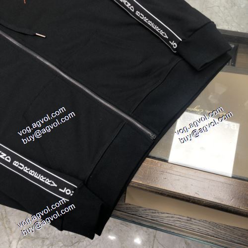 満足できるコート 2021秋冬 バーバリーBURBERRY おしゃれに絶大な人気の こだわりのコート バーバリースーパーコピー 激安 逸品 