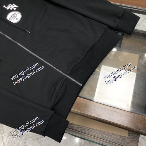 2021秋冬 バーバリーBURBERRY シックスタイルに活躍 フード付きコート バーバリーコピーブランド 軽量ジャケット フード付きコート 