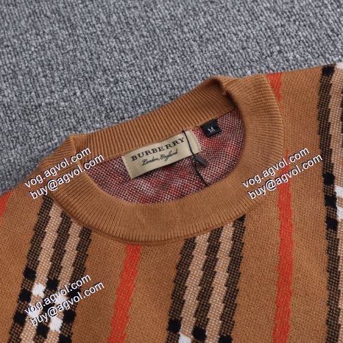 2色可選 バーバリーブランドコピー 一番人気の新作はこれ 2021秋冬 バーバリーBURBERRY 編地切替デザイン セーター 