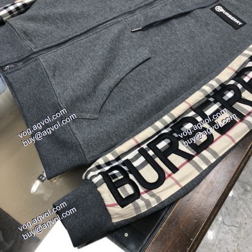 2021秋冬 バーバリーBURBERRY 抜群な楽チン感ある大定番 ちょうどいい丈感 風合いの出る バーバリーブランド コピー フード付きコート 