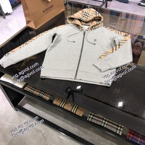 おしゃれな装い 人目を惹くデザイン（ 完成度の高い逸品 2色可選 フード付きコート バーバリーブランドコピー 2021秋冬 バーバリーBURBERRY