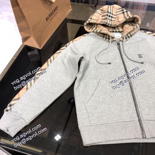おしゃれな装い 人目を惹くデザイン（ 完成度の高い逸品 2色可選 フード付きコート バーバリーブランドコピー 2021秋冬 バーバリーBURBERRY