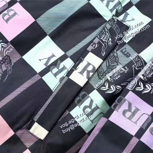 2021秋冬 コート バーバリー BURBERRY 花プリントデザインジャケット バーバリーブランド コピー 耐久性のある