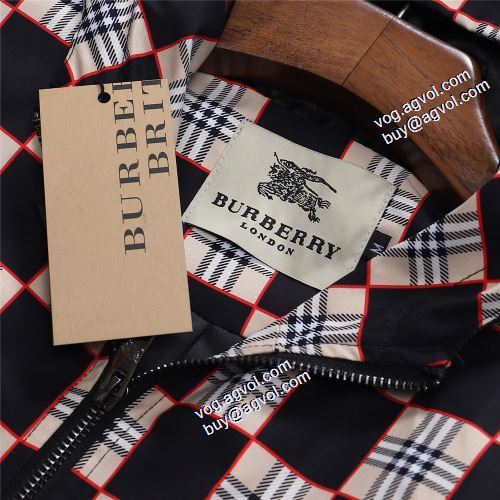 お洒落に魅せる 2021秋冬 バーバリースーパーコピー バーバリー BURBERRY 大花プリント ジャケット