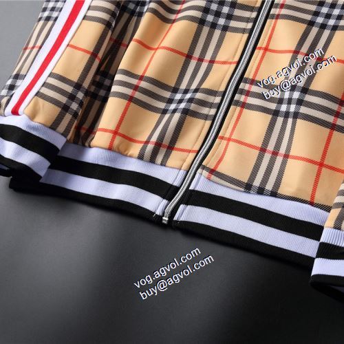 2021秋冬 バーバリー BURBERRY バーバリーコピーブランド セットアップ上下 大花プリント 高級感漂わせる