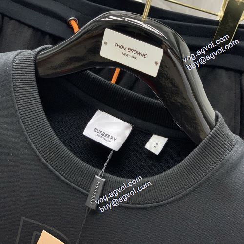 バーバリーブランドスーパーコピー 2021秋冬 ロゴパーカー プルオーバーパーカー バーバリー BURBERRY ポップ