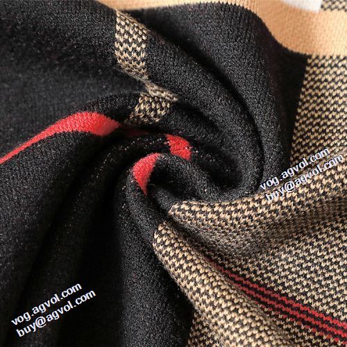 2021秋冬 バーバリースーパーコピー 秋着用 セーター バーバリー BURBERRY 上品な輝きを放つ形 ブルゾン ビンテージ感ある
