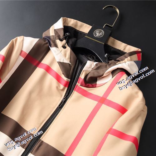 バーバリー BURBERRY ロングコート バーバリースーパーコピー 代引 2021秋冬 ジャケット 大好評 おしゃれな装い フード付きコート