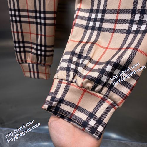 バーバリー BURBERRY 争奪戦必至 バーバリーブランドコピー 2021秋冬 おしゃれさ抜群パーカ 秋の定番 セットアップ上下
