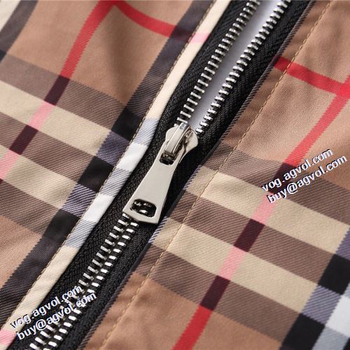 バーバリー偽物ブランド 2021秋冬 防寒機能ある コート バーバリー BURBERRY セレブ愛用の超人気商品 逸品 チェック柄
