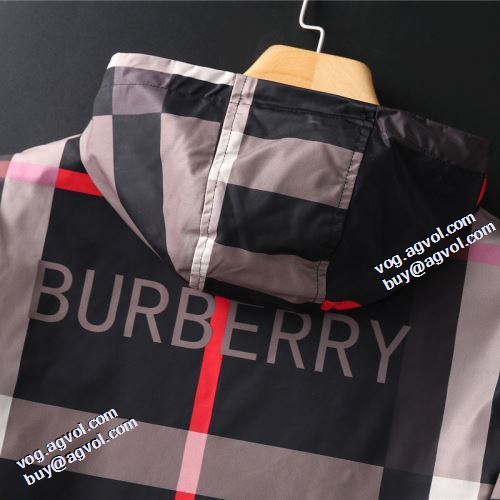 ジャケット 2021秋冬 バーバリー BURBERRY フード付きコート 軽量ジャケット バーバリーブランドスーパーコピー 活用できるアイテム