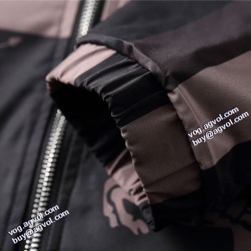 ジャケット 2021秋冬 バーバリー BURBERRY フード付きコート 軽量ジャケット バーバリーブランドスーパーコピー 活用できるアイテム