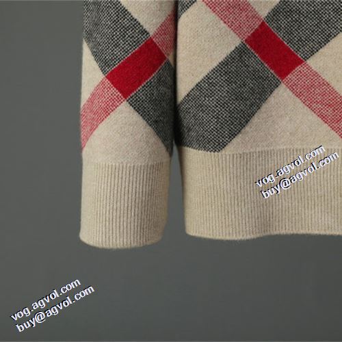 バーバリーブランドコピー 2021秋冬 バーバリー BURBERRY 定番のアイテム 2色可選 セーター 風合いの出る オリジナルプリント