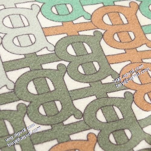 バーバリーコピー 2021秋冬 プリント柄 バーバリー BURBERRY セーター ベスト 人目を惹くデザイン 可愛い見た目 プルオーバーパーカー 高級感漂わせる