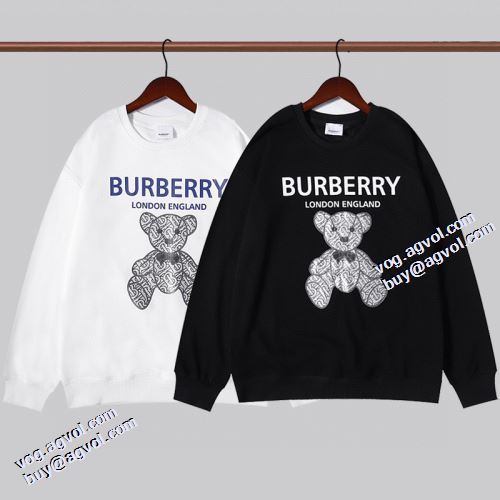 プルオーバーパーカー 2021秋冬 バーバリーブランドコピー 2色可選 ロゴパーカー 最安値に挑戦 バーバリー BURBERRY 存在感のある オリジナルプリント