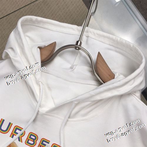 2色可選 落ち着いた感覚 バーバリーコピー 2021秋冬 バーバリー BURBERRY パーカー プリントパーカ 存在感のある