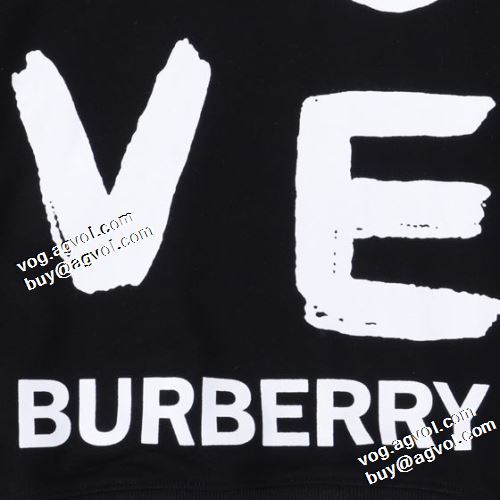 プリントパーカ 2022新作 2色可選 バーバリーブランドスーパーコピー バーバリー BURBERRY プルオーバーパーカー 日本未入荷モデル おしゃれさ抜群パーカ