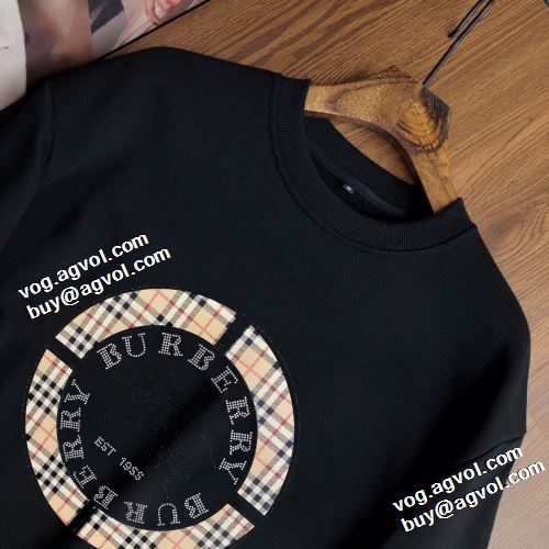 2022新作 バーバリー BURBERRY 優美なお出かけスタイル バーバリーブランドコピー 2色可選 プルオーバーパーカー オシャレロゴパーカー 大好評