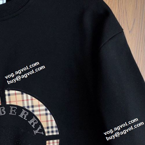 2022新作 バーバリー BURBERRY 優美なお出かけスタイル バーバリーブランドコピー 2色可選 プルオーバーパーカー オシャレロゴパーカー 大好評