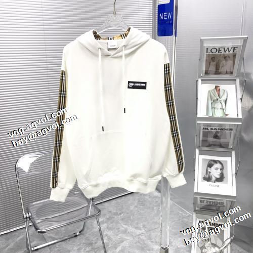 首胸ロゴ 2021秋冬 バーバリーコピー 優しい色合い バーバリー BURBERRY パーカー 2色可選 おしゃれさ抜群パーカ