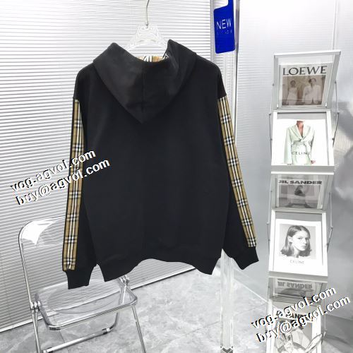 首胸ロゴ 2021秋冬 バーバリーコピー 優しい色合い バーバリー BURBERRY パーカー 2色可選 おしゃれさ抜群パーカ