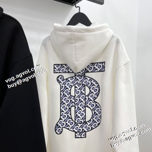パーカー 2色可選 首胸ロゴ 2021秋冬 バーバリー BURBERRY バーバリーブランド コピー 高級感ある 風合いの出る