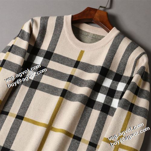 バーバリースーパーコピー 激安 2021秋冬 高級感漂わせる バーバリー BURBERRY セーター チェック柄 スタイリッシュな印象