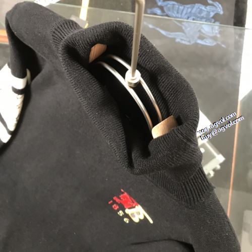 セーター デザイン性の高い バーバリーコピー ブランド 楽に着用出来る BURBERRY 2色可選 2022新作 ハイネックパーカー 高級感漂わせる