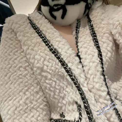 ジャケット 優しい色合い 人目を惹くデザイン スーパーコピー 代引 綺麗に決まるフォルム！2022早春 ブランド コピーCH