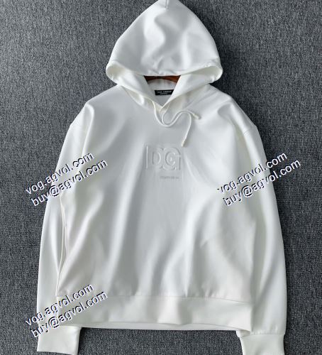2021秋冬 ゴージャスに装える一着 ドルチェ＆ガッバーナ Dolce&Gabbana 堪能できるコートドルチェ&ガッバーナコピー ブランド ゆったりとしたサイズ感
