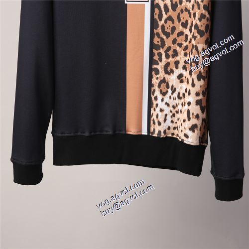 2021秋冬 ドルチェ＆ガッバーナ プルオーバーパーカー オシャレロゴパーカー 豊富なサイズ Dolce&Gabbana スーパーコピー 激安