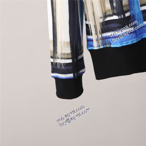2021秋冬 ドルチェ＆ガッバーナ ブランドスーパーコピー Dolce&Gabbana プルオーバーパーカー 高級感ある ジップパーカー