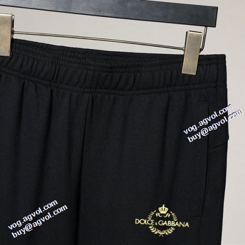 変わらない人気を誇る D&Gコピー ブランド 2021秋冬 楽に着用出来る ドルチェ＆ガッバーナ Dolce&Gabbana セットアップ上下 2色可選