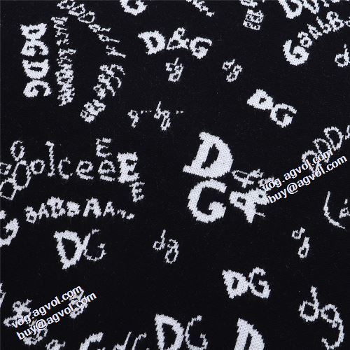 D&Gブランドコピー 2021秋冬 ドルチェ＆ガッバーナ Dolce&Gabbana 超激得品質保証 プルオーバーパーカー 迷彩総柄 幅広いジャンル
