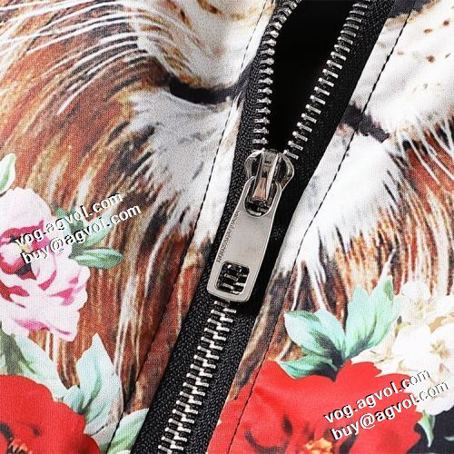 2021秋冬 ドルチェ＆ガッバーナ Dolce&Gabbana ブルゾン ドルチェ&ガッバーナスーパーコピー 個性的なデザ アニマル柄コート 逸品