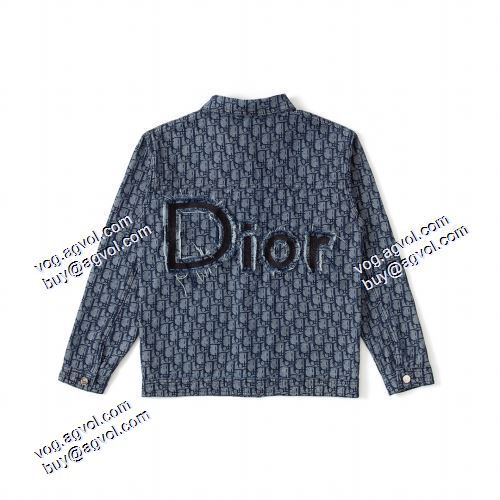 デニムジャケット 2021秋冬 ディオール DIOR ディオールジャケット高級感漂わせる 堪能できるコート