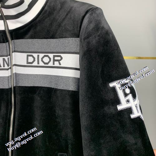 2021秋冬 ディオール DIOR セットアップ上下 ディオールブランドスーパーコピー 秋の定番 楽に着用出来る 優しい色合い