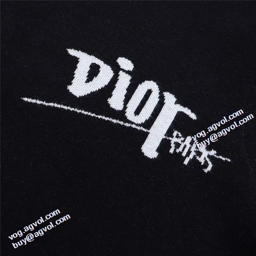 コーデ 知的なムードを演出 2021秋冬 ディオール DIOR ディオールブランドコピー セーター シンプルなデザイン しっかり暖かな感じ
