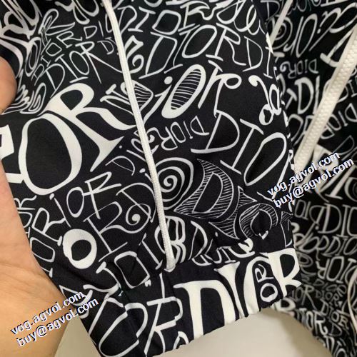 ディオールコピーブランド 2021秋冬 ディオール DIOR ブルゾン 男女兼用パーカー 定番無地パーカー 程よい厚み 堪能できるコート