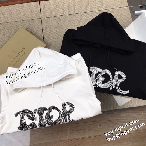 ディオールスーパーコピー サイズ豊富 2021秋冬 ディオール DIOR パーカー オシャレロゴパーカー 存在感のある