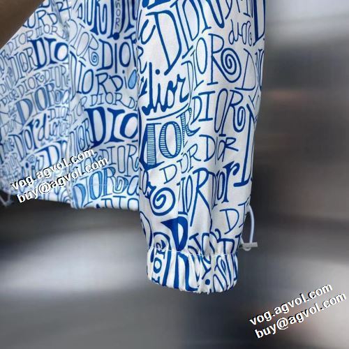 ジャケット 上品な輝きを放つ形 2022新作 ディオールブランド 偽物 通販 ディオール DIOR 軽量ジャケット 花プリントデザインジャケット