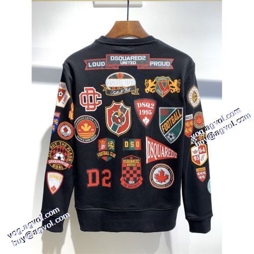 おしゃれさ抜群パーカ ディースクエアード DSQUARED2 2色可選 ディースクエアードコピーブランド 2021秋冬 プルオーバーパーカー 人目を惹くデザイン オリジナルプリント