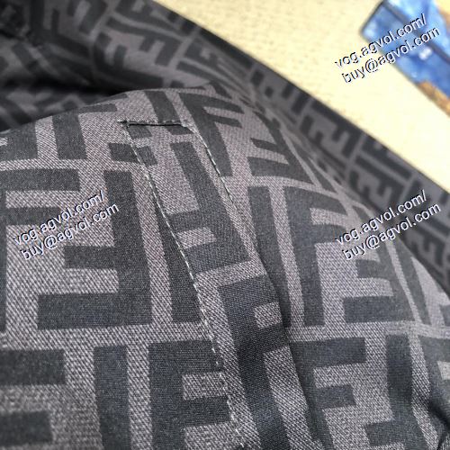  2021春夏     フード付きコート     FENDIスーパーコピー    存在感のある     フェンディ FENDI   