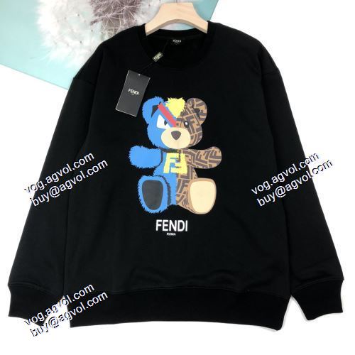 秋の定番 2色可選 2021秋冬 フェンディパーカーコピー プルオーバーパーカー FENDIブランドコピー 一番人気の新作はこれ
