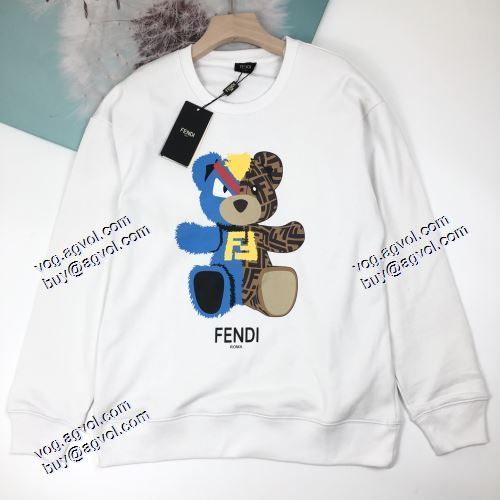 秋の定番 2色可選 2021秋冬 フェンディパーカーコピー プルオーバーパーカー FENDIブランドコピー 一番人気の新作はこれ